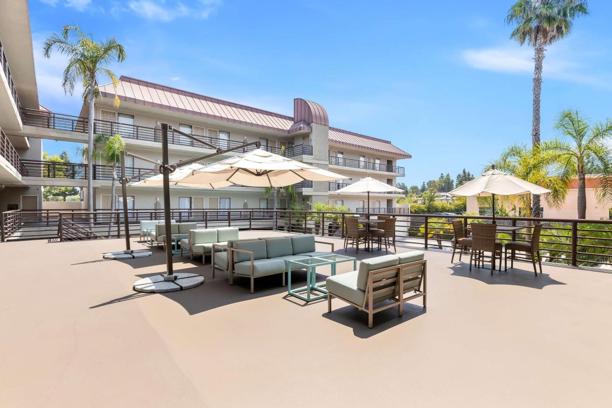 Best Western Plus Irvine Spectrum Hotel Лейк Форест Екстериор снимка
