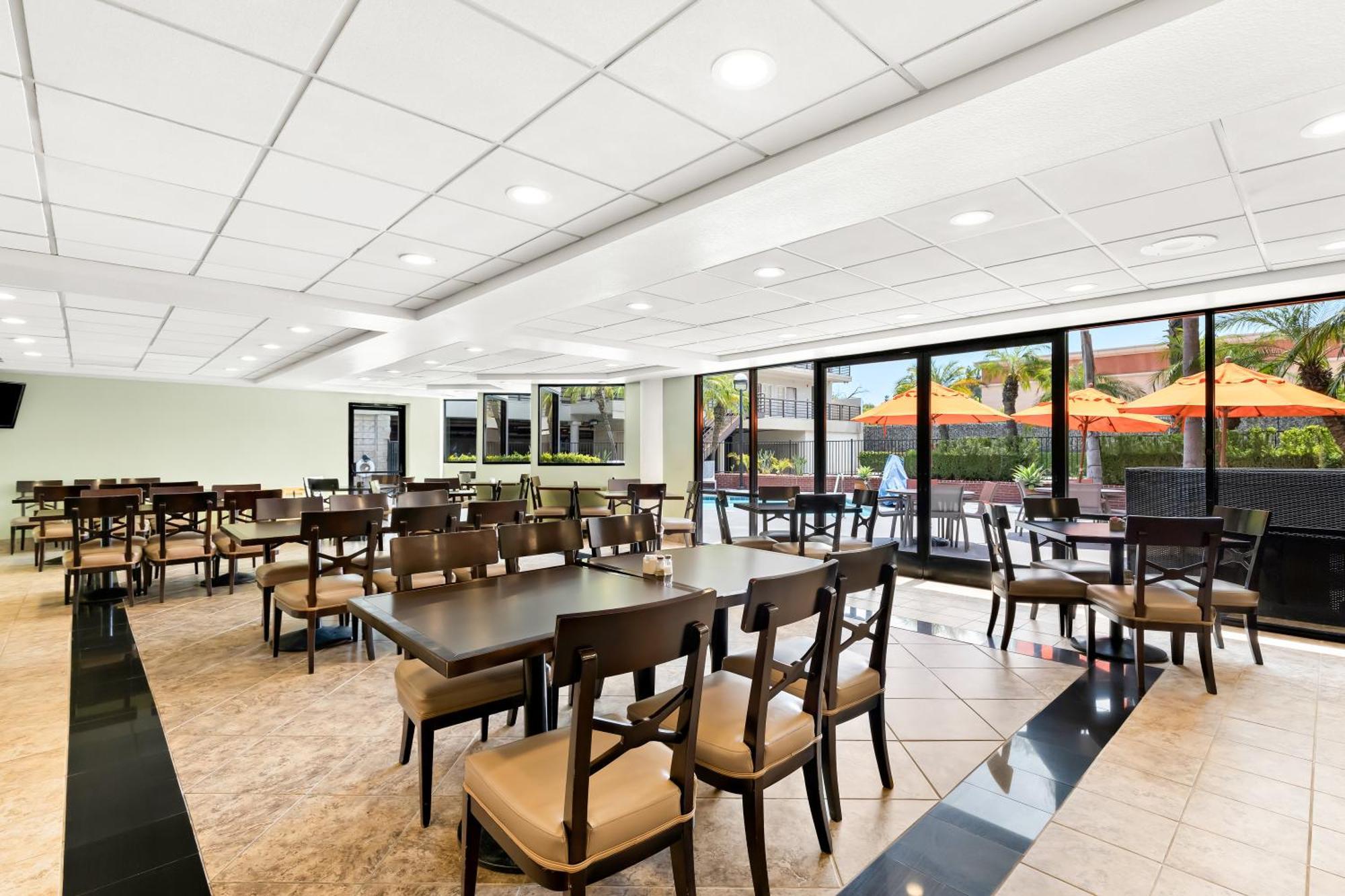 Best Western Plus Irvine Spectrum Hotel Лейк Форест Екстериор снимка